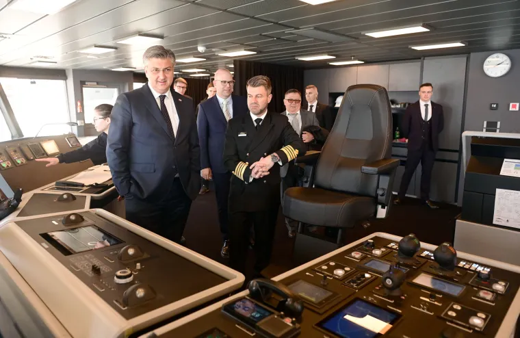 Pogledajte impozantni najluksuzniji polarni kruzer na svijetu izgrađen u 3. maju: Vrijedan je čak 170 milijuna eura