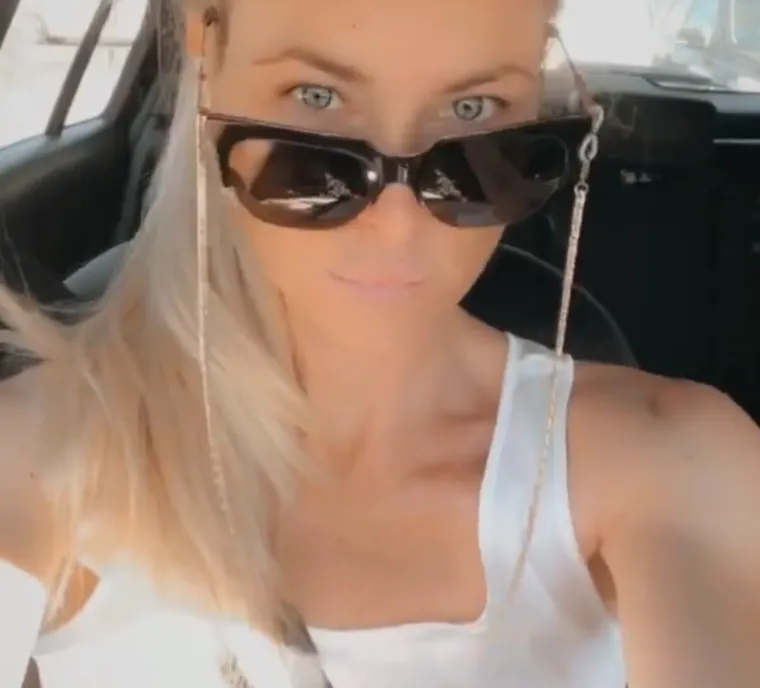 Od njega je starija vi&scaron;e od desetljeća, a svoju je karijeru zanemarila samo kako bi on mogao imati svoju