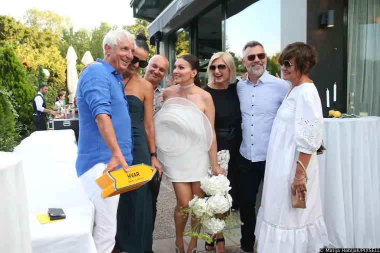 Maja &Scaron;uput, Nina Badrić i Severina odjenule su slične haljinice: Nama su sve tri dame zanosne, a vama?