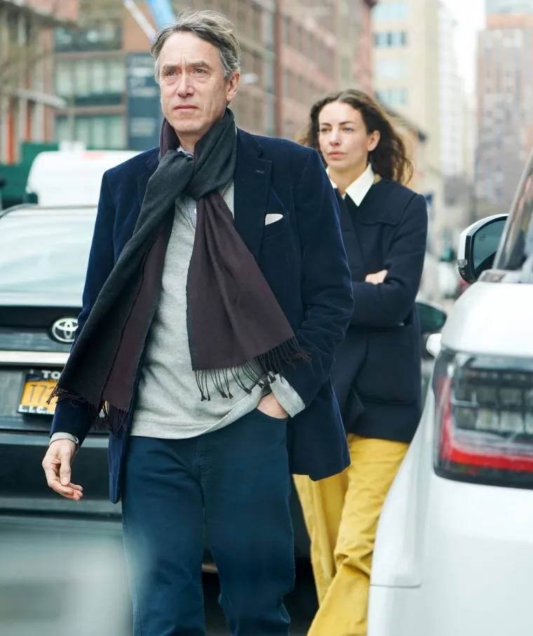 Naime, Rosein suprug David Cholmondeley nedavno je dobio titulu Lord-in-Waiting te je tako postao bliski suradnik kralja Charlesa III. Zbog toga će vojvotkinja od Cholmondeleyja sada biti puno više prisutna u Buckinghamskoj palači.