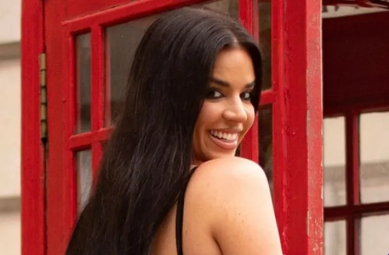 Ivana Knoll nikad provokativnija! Dok se izvijala u feti&scaron; izdanju, odraz u zrcalu otkrio i drugu stranu medalje