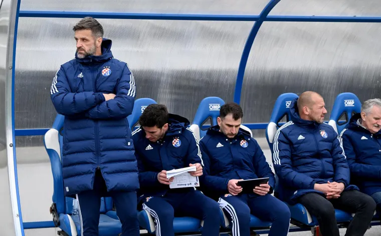 Dario &Scaron;imić bio je magnet za selfieje u Kranjčevićevoj: Tko je jo&scaron; od čelnika Dinama do&scaron;ao pogledati debi Bi&scaron;ćana?