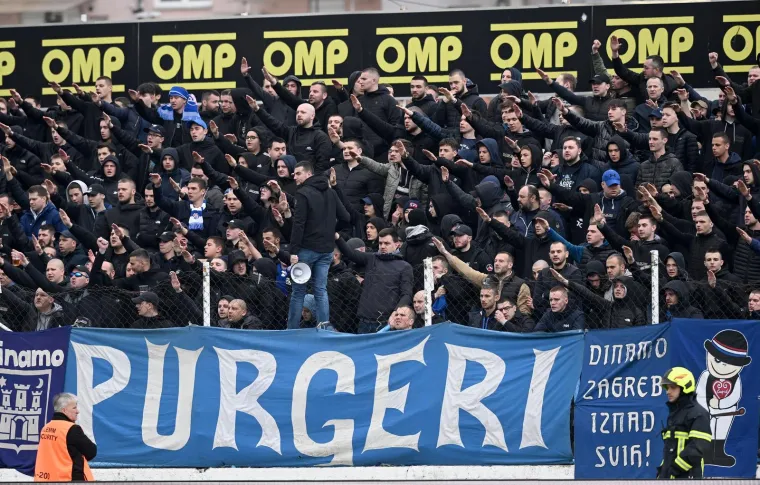 Dario &Scaron;imić bio je magnet za selfieje u Kranjčevićevoj: Tko je jo&scaron; od čelnika Dinama do&scaron;ao pogledati debi Bi&scaron;ćana?