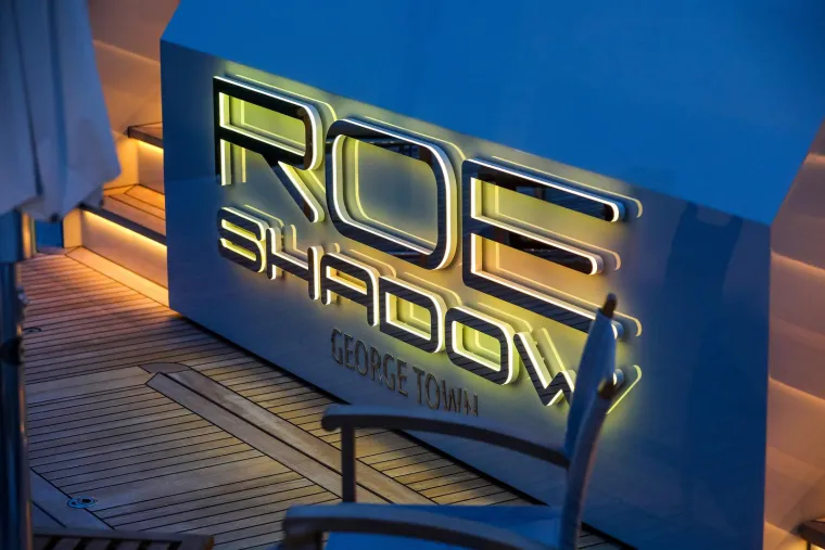 Luksuzna jahta uplovila je u pulsku luku: Fotograf uspio uloviti jedan neuobičajen detalj