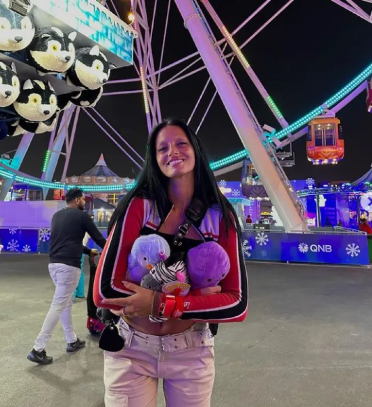 Oriana je poznata po singlu "Love Me Down Easy", a pjevala je i na turneji Ariane Grande gdje je otpjevala čak tri svoje pjesme.