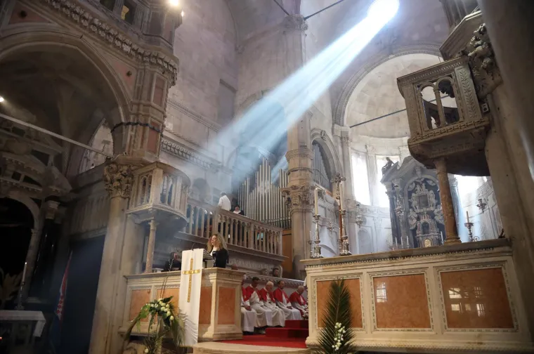 Vjernici ispunili crkve na Uskrs. Pogledajte kako se najveći kr&scaron;ćanski blagdan slavi diljem Hrvatske