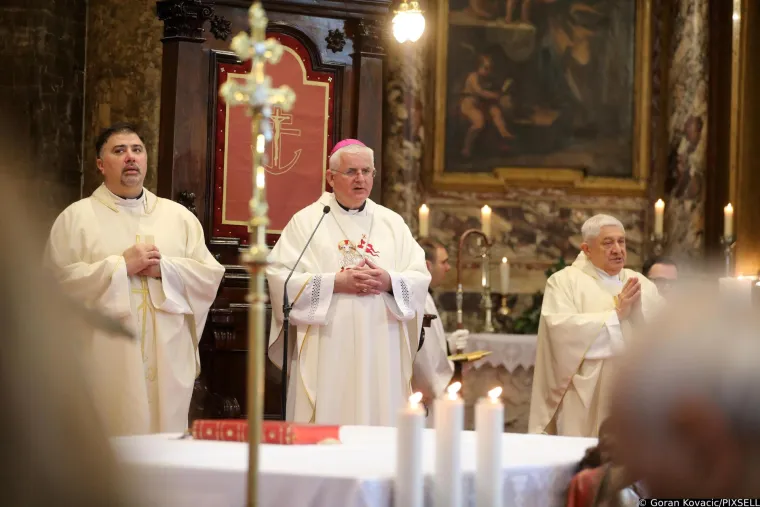 Vjernici ispunili crkve na Uskrs. Pogledajte kako se najveći kr&scaron;ćanski blagdan slavi diljem Hrvatske