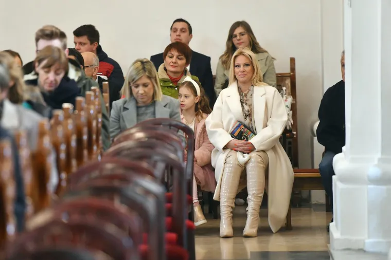 Vjernici ispunili crkve na Uskrs. Pogledajte kako se najveći kr&scaron;ćanski blagdan slavi diljem Hrvatske