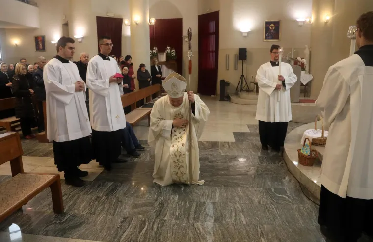 Vjernici ispunili crkve na Uskrs. Pogledajte kako se najveći kr&scaron;ćanski blagdan slavi diljem Hrvatske