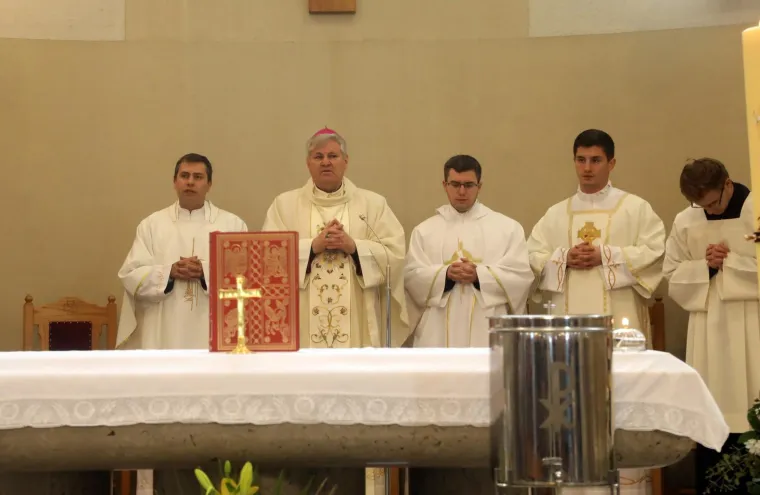 Vjernici ispunili crkve na Uskrs. Pogledajte kako se najveći kr&scaron;ćanski blagdan slavi diljem Hrvatske