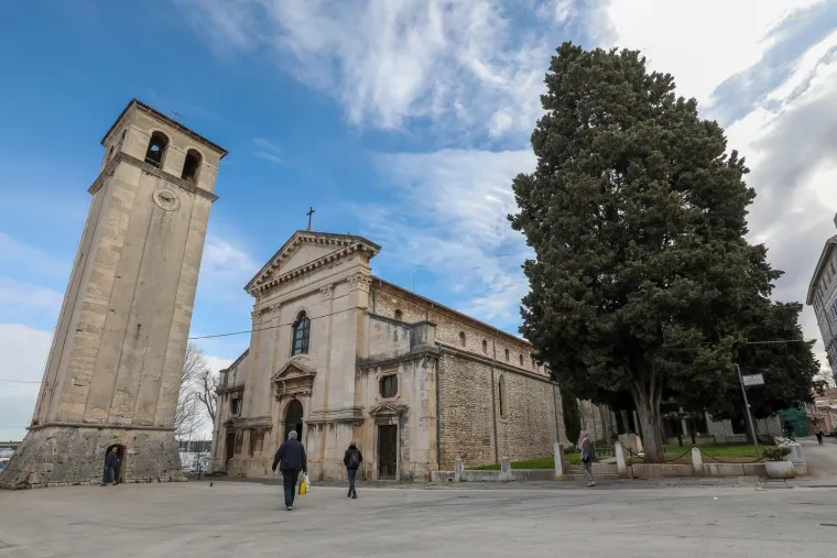 Vjernici ispunili crkve na Uskrs. Pogledajte kako se najveći kr&scaron;ćanski blagdan slavi diljem Hrvatske