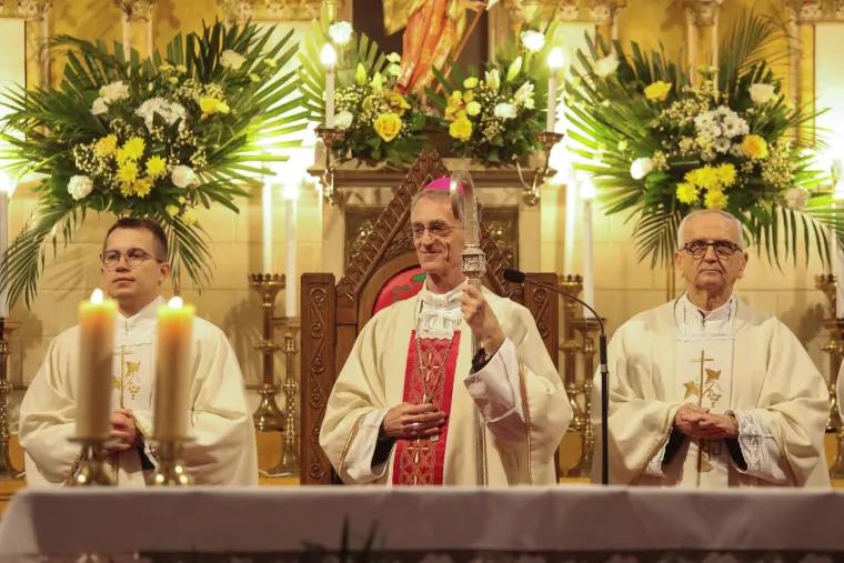 Vjernici ispunili crkve na Uskrs. Pogledajte kako se najveći kr&scaron;ćanski blagdan slavi diljem Hrvatske