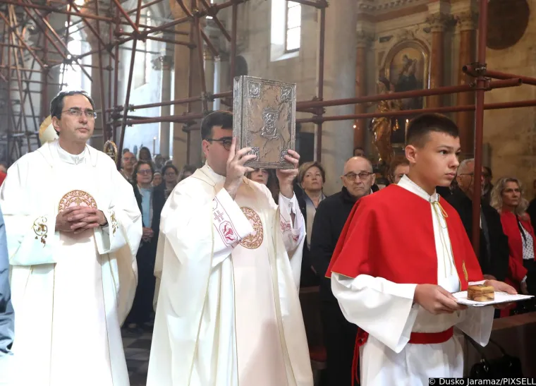 Pogledajte kako se najveći kr&scaron;ćanski blagdan slavi diljem Hrvatske