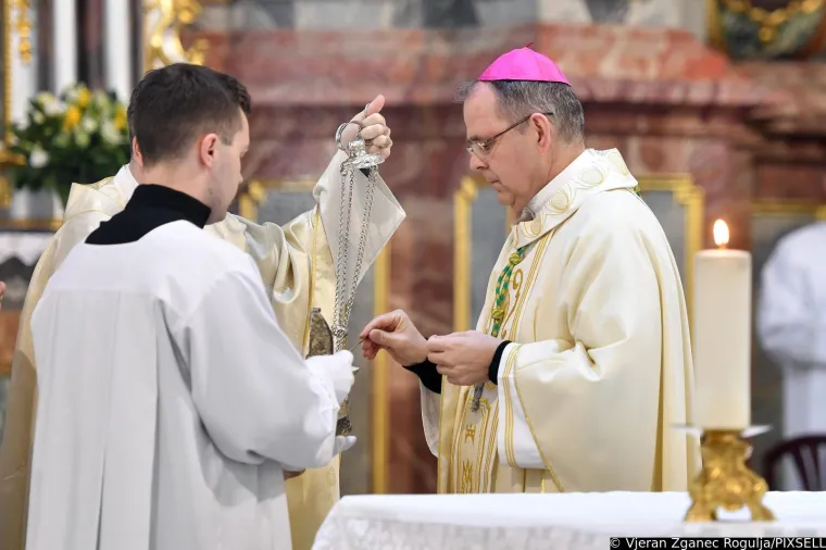Pogledajte kako se najveći kr&scaron;ćanski blagdan slavi diljem Hrvatske