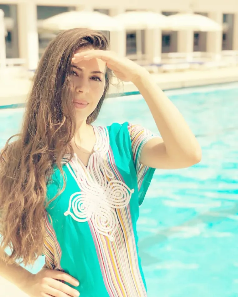 Atraktivna Sara promijenila zanimanje i postala profesorica: Učenik joj je čovjek kojem je Hrvatska zadala bolan udarac