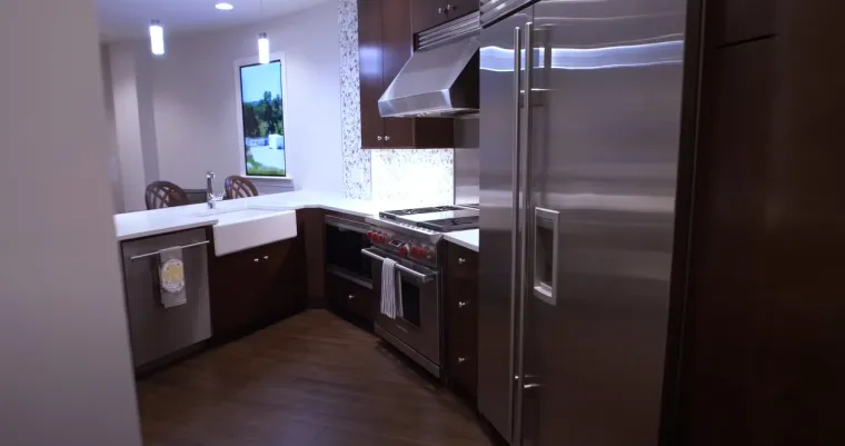 Sagradio je podzemni bunker predviđen za preživljavanje sudnjeg dana i sve u njemu izgleda premoćno