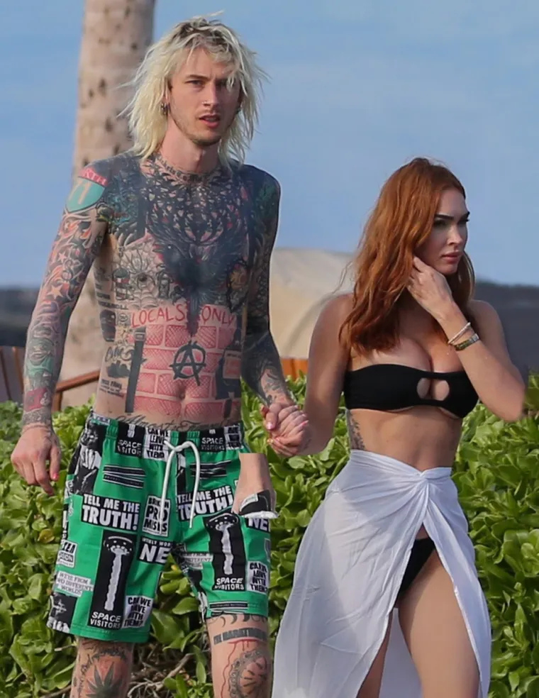 Megan Fox i Machine Gun Kelly uhvaćeni na Havajima, čini se da je pala pomirba. Pjevač nedavno priznao: 'Život mi je u rasulu'