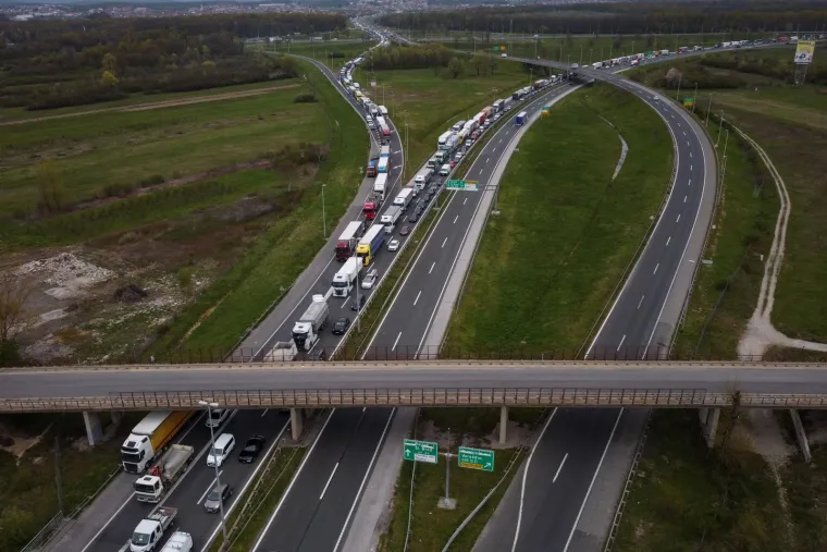 Pogledajte nevjerojatne gužve na zagrebačkoj obilaznici, kolone su kilometarske