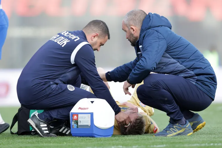 Nakon stra&scaron;nog sudara glavama igrač Belupa hitno prebačen u bolnicu