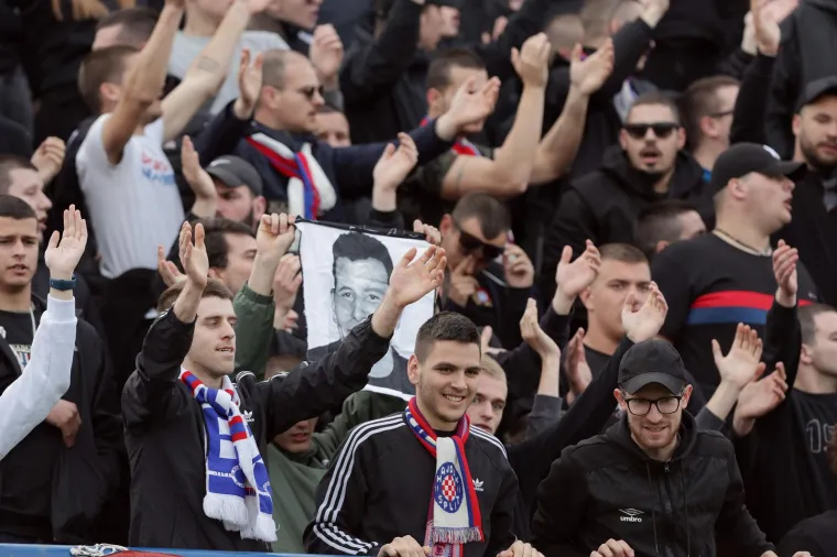 Ovo vam je možda promaklo u TV prijenosu: Pogledajte &scaron;to je Torcida napravila u Koprivnici