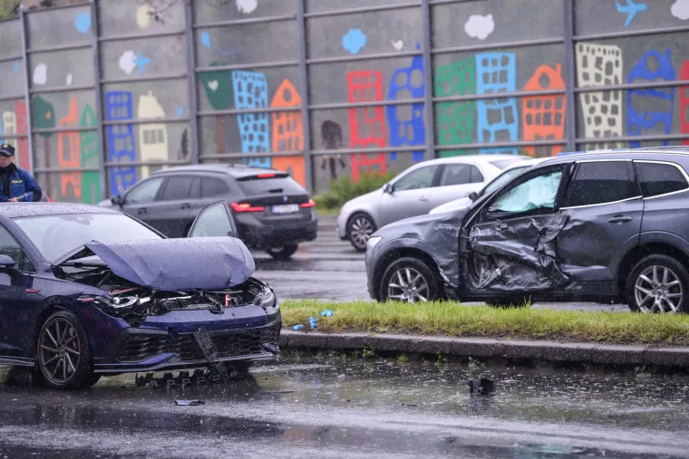 Krš i lom na Slavonskoj aveniji: Sudarila se vozila u oba smjera, ima ozlijeđenih