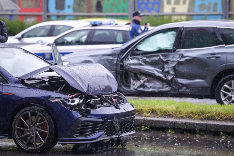 Krš i lom na Slavonskoj aveniji: Sudarila se vozila u oba smjera, ima ozlijeđenih