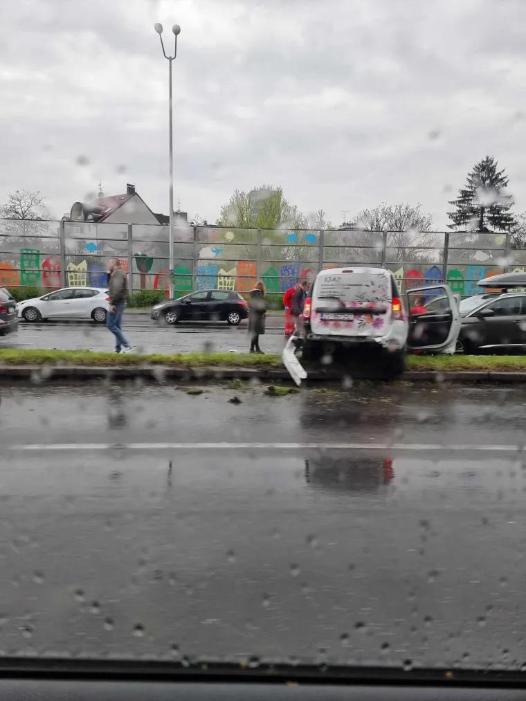 Pogledajte kr&scaron; i lom na Slavonskoj aveniji: Sudarilo se pet vozila, nastala je guža
