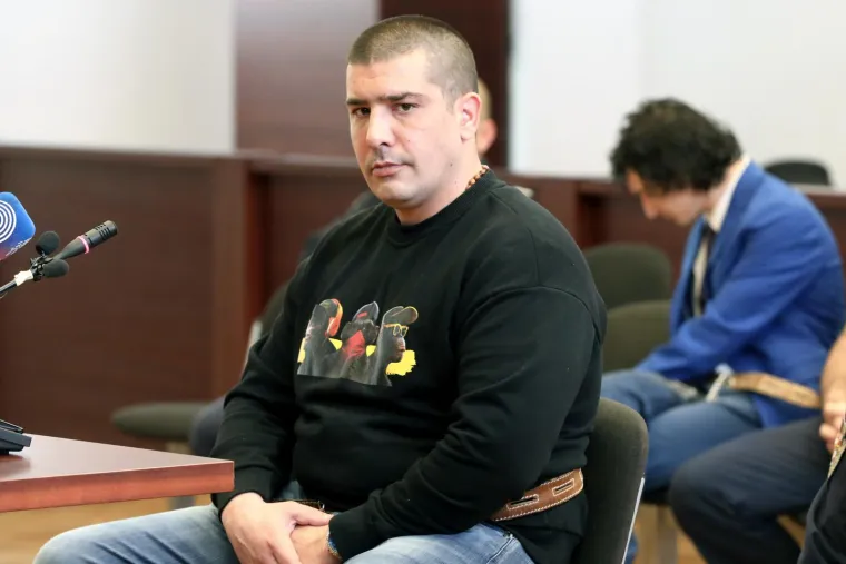 Nastavljeno suđenje za trostruko ubojstvo u Splitu: Filip Zavadlav se na sudu pojavio u plavom odijelu