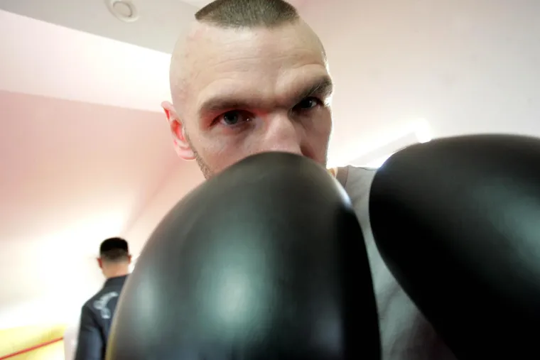 Jeste li znali da je Željko Mavrović ušao u ring sa Simonom Gotovac? Bilo je to jako davno, a sada su isplivale fotke i spektakularne su