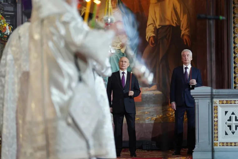 Putin kasno navečer dočekao pravoslavni Uskrs na ceremoniji u moskovskoj katedrali