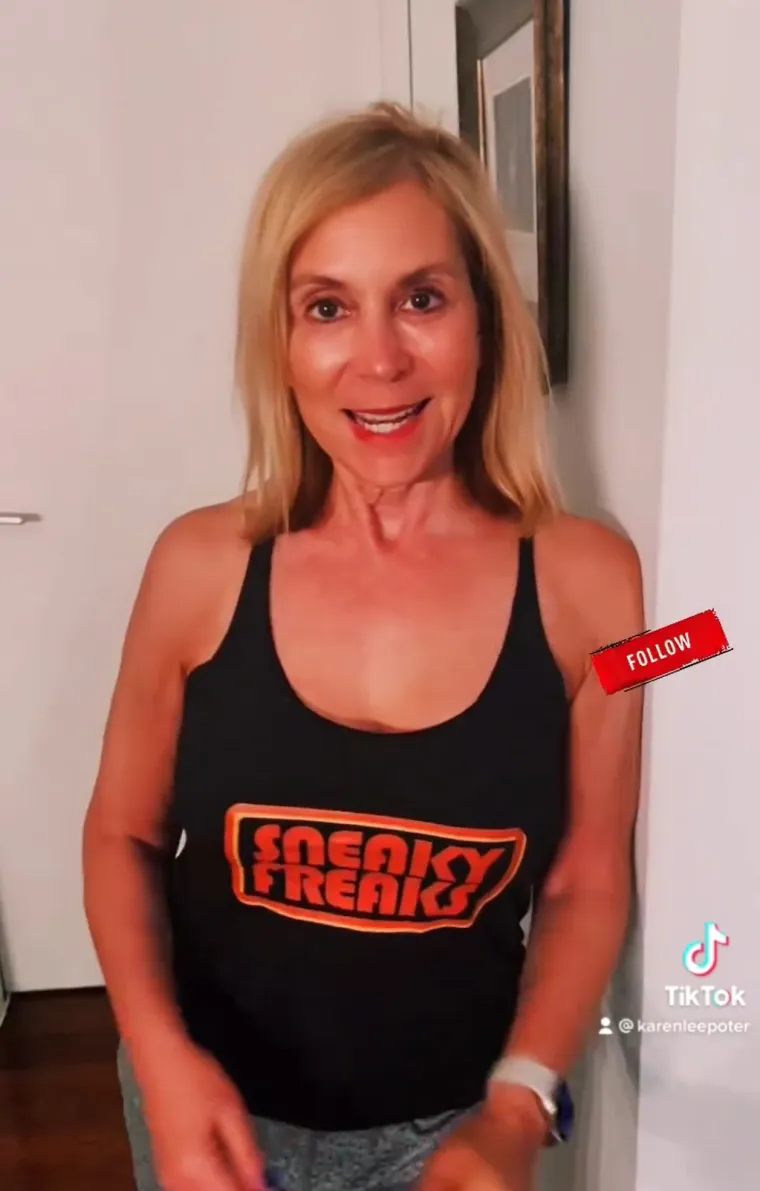 U 60-ima mota mladiće oko malog prsta i zato je mnogima na tapeti: 'Samo dajte, ne diraju me kritike!'