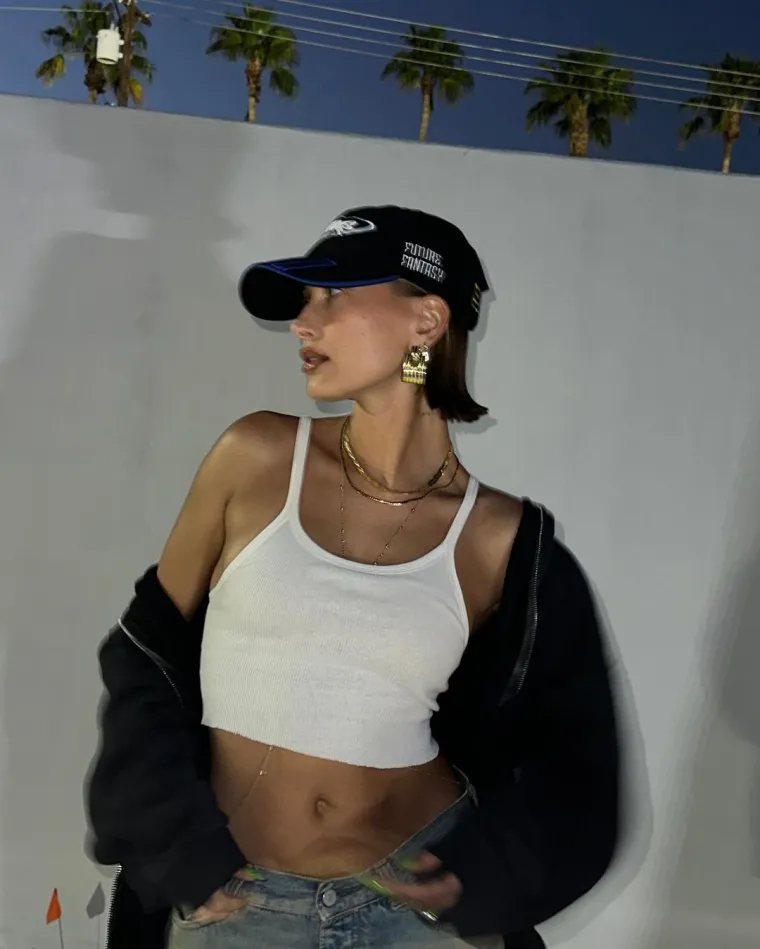 Hailey Bieber