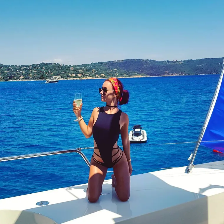 Mica je 90-ih pobjegla s ovih prostora zbog rata: Sada je u ljubavnom trokutu s biv&scaron;im prvakom i njegovom djevojkom