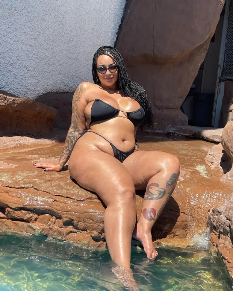 Stella Daniels i Badkittyyy obje su nagrađivane 18+ zvijezde u kategoriji poznatoj kao “velike, lijepe žene”.
