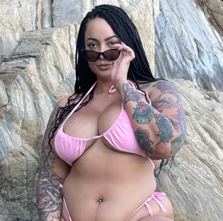 Plus size pornozvijezde tvrde kako se neki boje otvoreno priznati da im se sviđaju krupnije žene, te da se to i dalje doživljava kao fetiš.