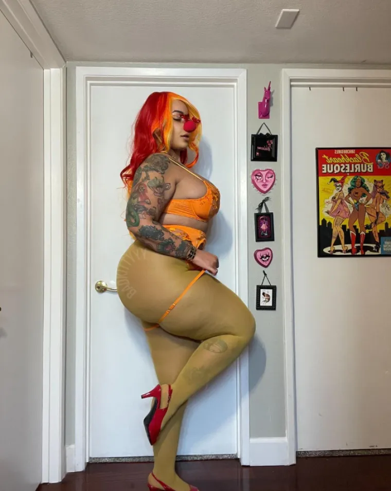 &ldquo;Nema ni&scaron;ta lo&scaron;e u tome, i uvijek su najnabildaniji frajeri ti koji vole djevojke poput mene. Brojke (videohitova) govore same za sebe.&rdquo;