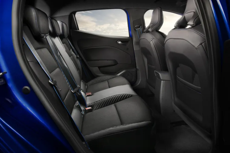 Ovo je novi Renault Clio: Nova generacija legendarnog Francuza stiže i u brutalnom sportskom izdanju