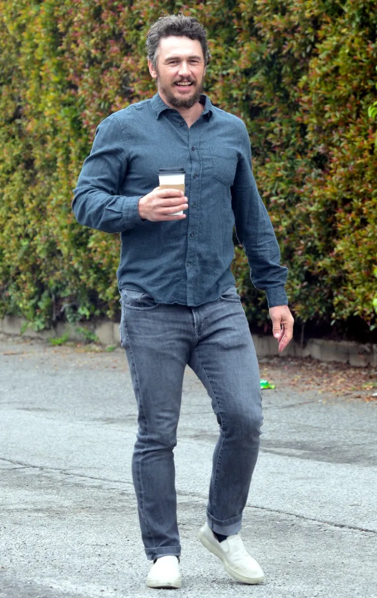 Glumca su uvijek smatrali seks simbolom, a 2009. progla&scaron;en je i najseksi mu&scaron;karcem na svijetu. Franco je također tvrdio da su ga mediji i novinske kuće u kojima su objavljivali pogre&scaron;ne informacije o njemu, krivo i citirali. To je dovelo do toga da su od glumca napravili parodiju u epizodi SNL-ovog Weekend Update segmenta. "Doživljavali su me kao tipa koji viče: 'Hej, pogledaj me. Želim pozornost'. Ne idem na fakultet da bi o meni pisali članke. Upravo idem na fakultet, ali činjenica da idem ili da me netko fotografira kako spavam je kao: 'Bacit ćemo se na to i kritizirati ga zbog njegovih nesta&scaron;luka'. Kakve ludorije? Pi&scaron;em. Snimam filmove. Idem na fakultet. Bio sam domaćin dodjele Oscara. Te projekte shvaćam ozbiljno."