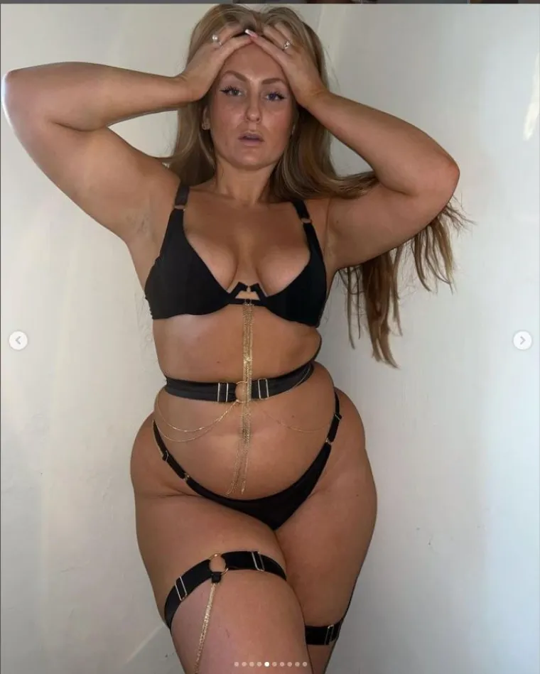 Plavokosa bomba skinula bikini i osvanula gola dok je isprobavala sredstvo za samotamnjenje: 'Imam iznenađenje za vas'