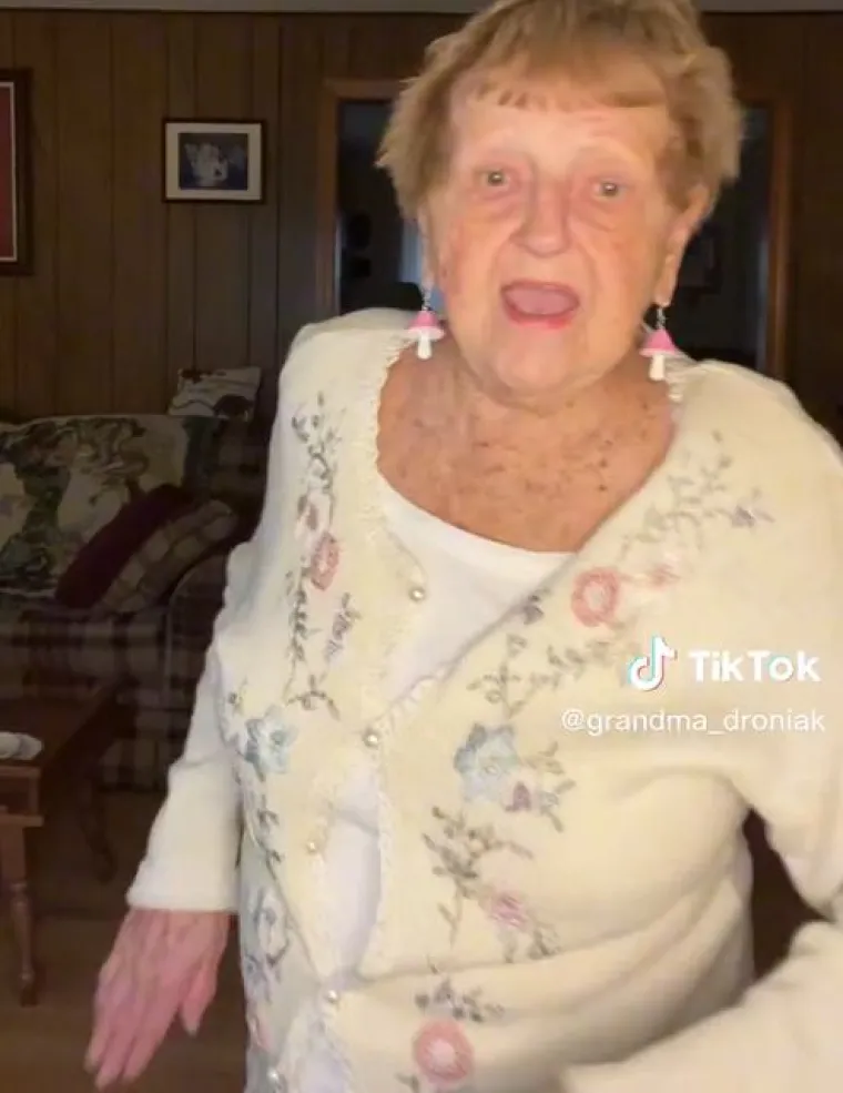 “Upoznala sam ga na Bingu i tako to ide. Stvarno je zgodan i nisam mogla reći ne.&quot;