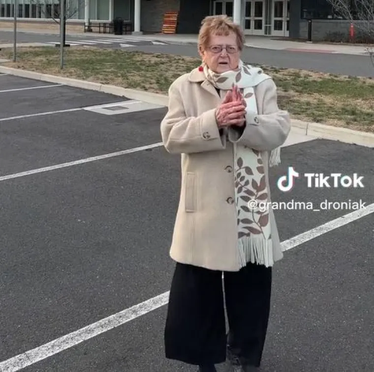 “Sve što želim je besplatna večera. Neću čak ni ponijeti svoj novčanik ili torbicu. Javit ću vam kako je bilo.&quot; 