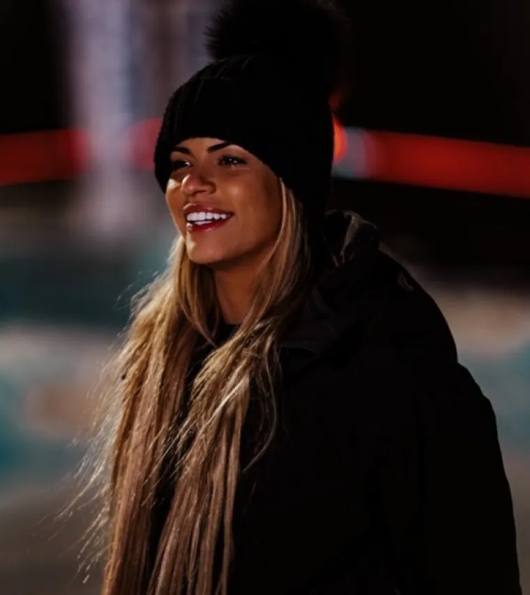 Plavokosa ljepotica ostavlja bez daha, a kada vidite čime se bavi bit ćete iznenađeni