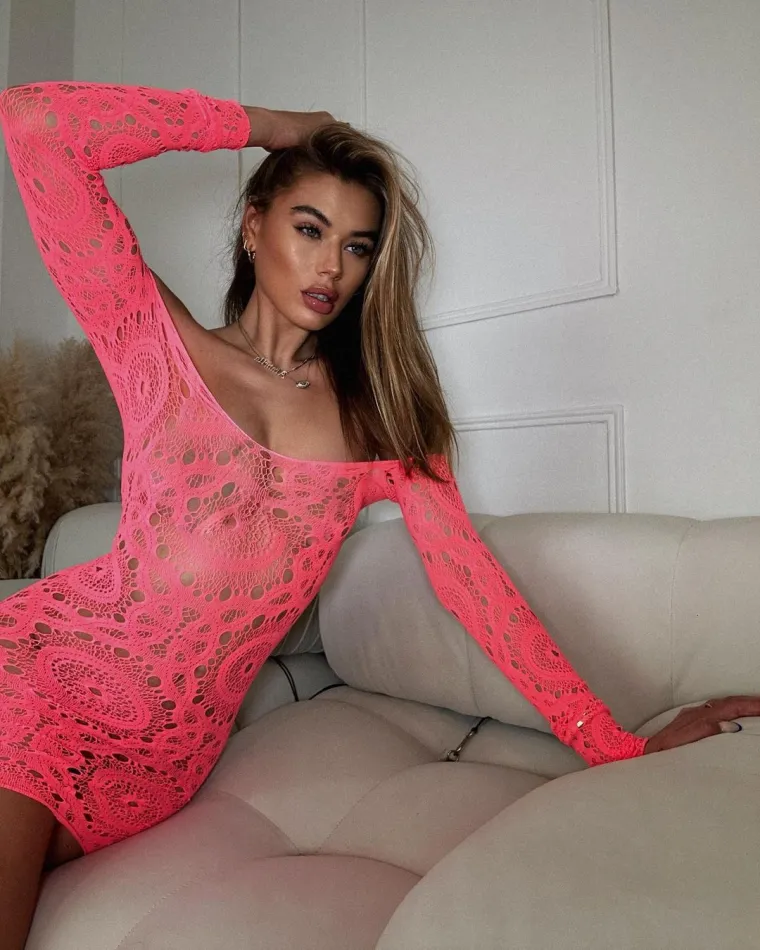 Arabella Chi
