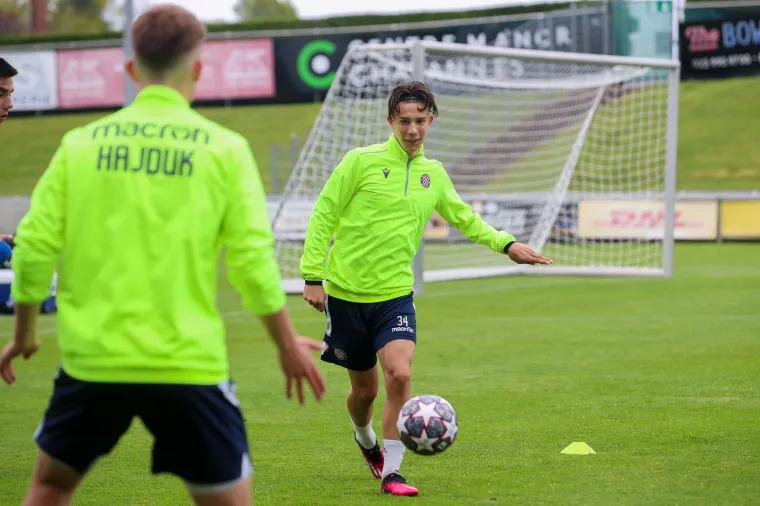 Tko se to ukazao na treningu juniora Hajduka u Nyonu uoči utakmice generacije?