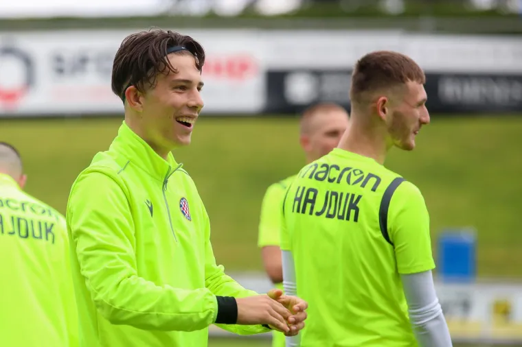 Tko se to ukazao na treningu juniora Hajduka u Nyonu uoči utakmice generacije?