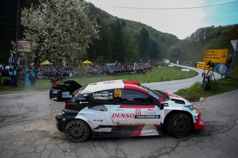 Počeo je Croatia Rally, najbolje krenuo vozač koji je lani napravio kaos na zagrebačkim ulicama