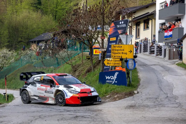 Počeo je Croatia Rally, najbolje krenuo vozač koji je lani napravio kaos na zagrebačkim ulicama