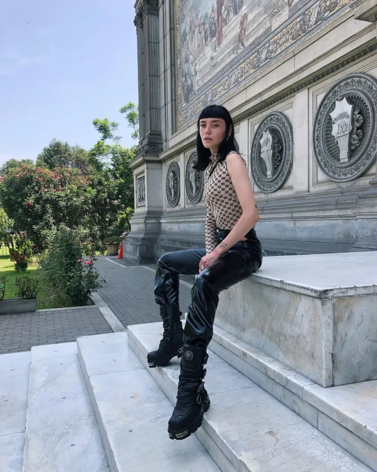 Odustala od medicine i postala pornoglumica: 'Gledajući uživo &scaron;to se sve radi na setu, znala sam da je to to'