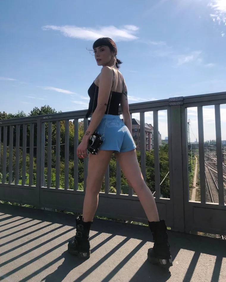 Odustala od medicine i postala pornoglumica: 'Gledajući uživo &scaron;to se sve radi na setu, znala sam da je to to'