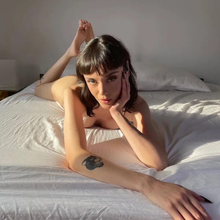 Odustala od medicine i postala pornoglumica: 'Gledajući uživo &scaron;to se sve radi na setu, znala sam da je to to'